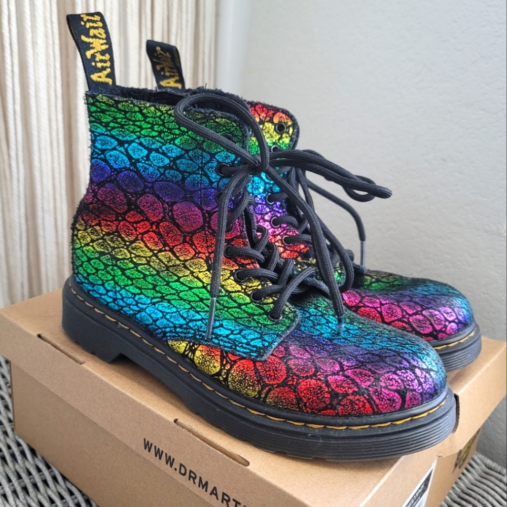 Beautiful Dr. Marten girls boots crocodile rainbow and black foil Shiny Size 3